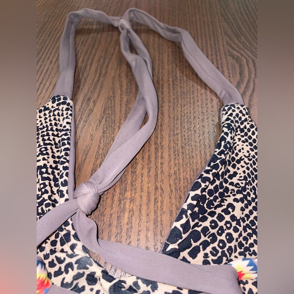 Acacia swimwear top size medium - Picture 4 of 5